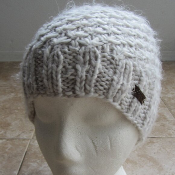 Adidas Climawarm White & Gray Knit Beanie - Picture 1 of 3